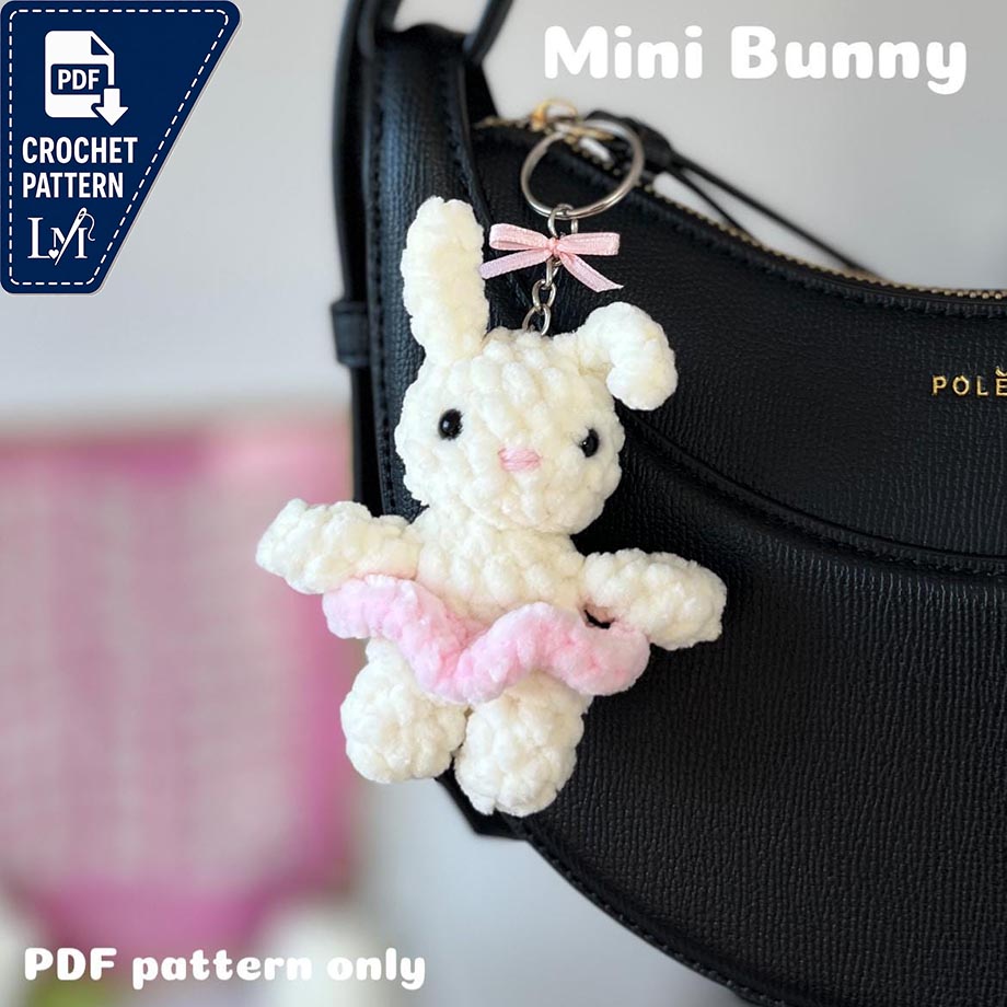Bunny Bag Charm crochet pattern - Easter keychain cute bunny - crochet bow low sew